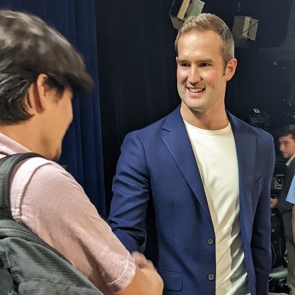 Chesky meets with SHSU students